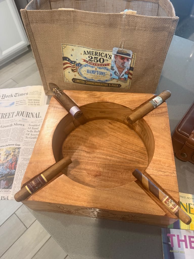 HANDCRAFTED HARDWOOD CIGAR ASHTRAY